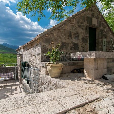 Holiday Home Godinj Donje Rascane Exterior foto
